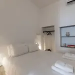 Aníko White Alley 4*