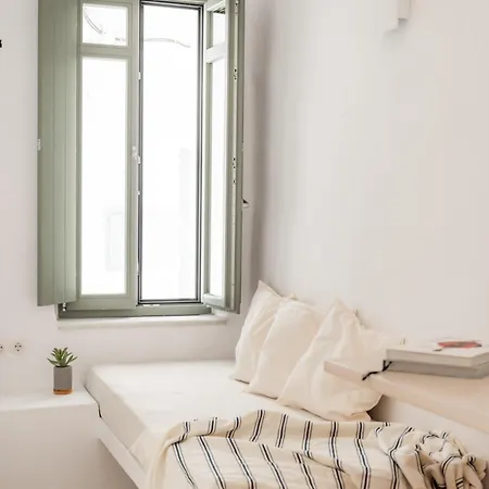 Apartahotel Aníko White Alley 4*