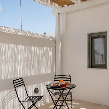 Apartahotel Aníko White Alley 4*