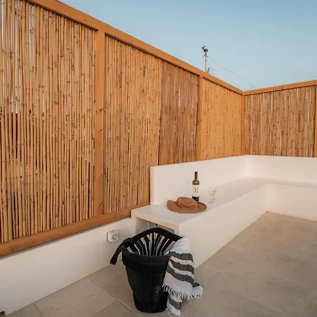 Ξενοδοχείο με διαμερίσματα Aniko White Alley Mykonos Town