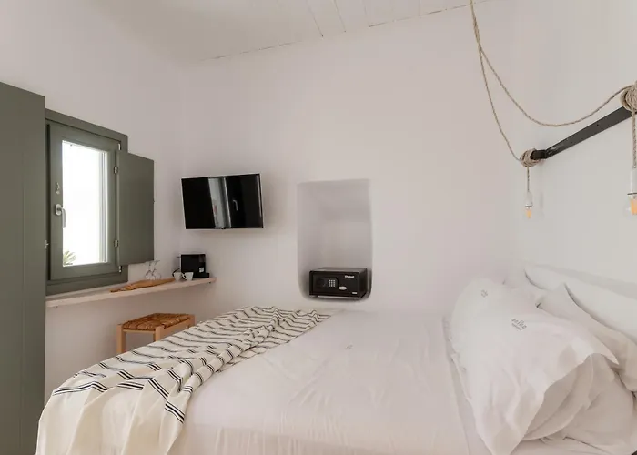 Aniko White Alley Mykonos Town