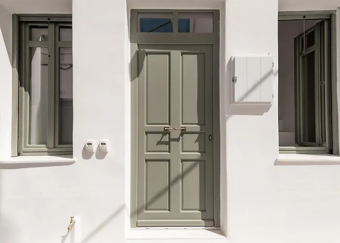 Aparthotel Aniko White Alley 4*