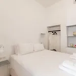 Aniko White Alley Lägenhetshotell