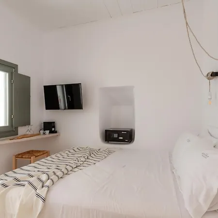 Aniko White Alley Mykonos Town