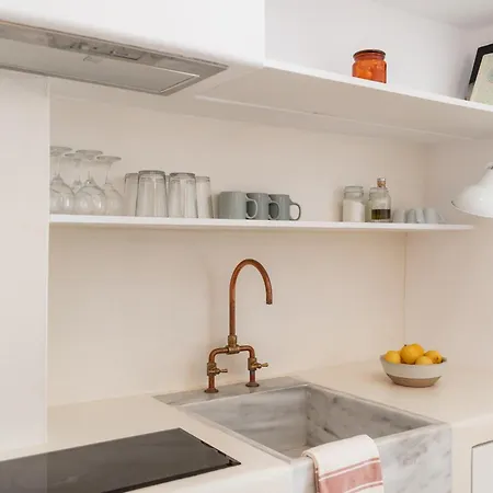 Aniko White Alley Апарт-отель 4*